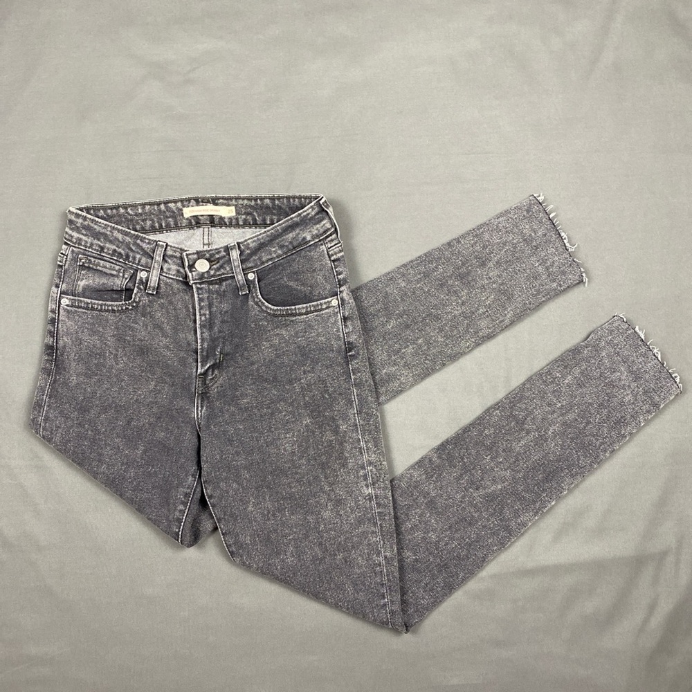 Levi’s 721 High Rise Skinny Jeans 💫